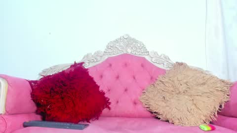 BRIYIT     online show from October 6, 2025, 9:23 pm