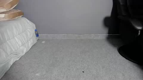 brockhurn_ online show from April 30, 2026, 1:12 am