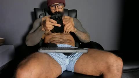 Snapshot of brockhurn_ chatting on May 20, 2026, 12:28 am brockhurn_ online show from May 20, 2026, 12:28 am