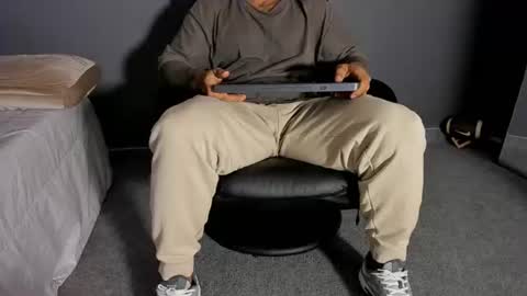 brockhurn_ online show from July 9, 2026, 11:42 pm