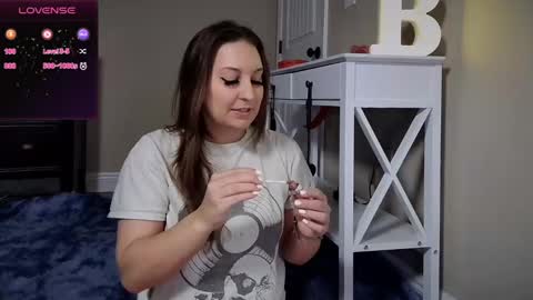 Snapshot of brookebee27 chatting on January 5, 2025, 12:20 am brookebee online show from January 5, 2025, 12:20 am