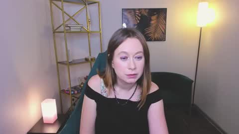 Lady Brooke online show from November 28, 2025, 4:04 am