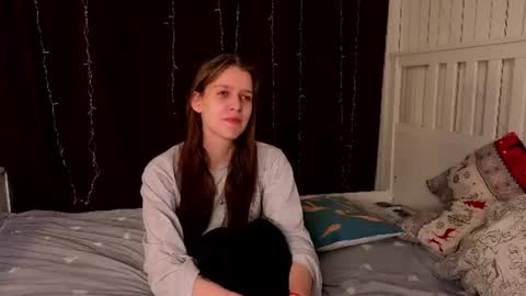 Lily online show from July 7, 2026, 7:18 pm