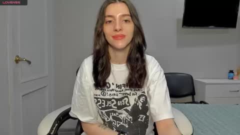 broosnica1 online show from December 22, 2025, 6:54 am