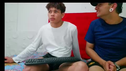 brosscams2025 online show from January 18, 2026, 2:37 am