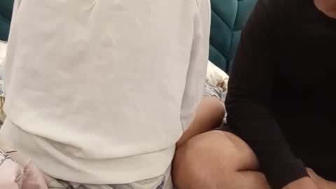 Chocolate couple online show from November 15, 2025, 2:53 am