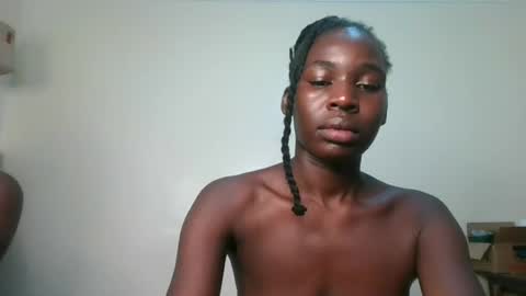 Snapshot of brown_sugar4 chatting on June 12, 2026, 10:25 am brown_sugar4 online show from June 12, 2026, 10:25 am