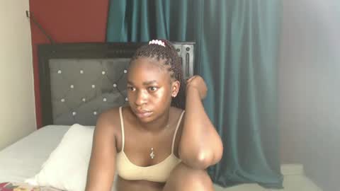 Snapshot of brownebony4 chatting on January 26, 2025, 3:48 am Brownie online show from January 26, 2025, 3:48 am