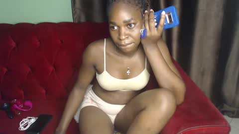 Snapshot of brownebony4 chatting on February 23, 2025, 3:24 am Brownie online show from February 23, 2025, 3:24 am