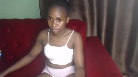 Snapshot of brownebony4 chatting on February 25, 2025, 3:31 am Brownie online show from February 25, 2025, 3:31 am