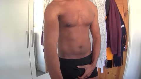 brownprince_260 online show from March 15, 2026, 10:10 am