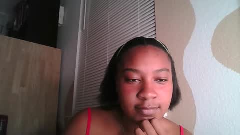 Snapshot of brownsugarcutie3 chatting on October 29, 2025, 11:17 pm Brownsuagrcutie online show from October 29, 2025, 11:17 pm
