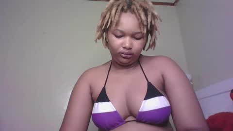 Tracy online show from February 18, 2025, 1:43 am