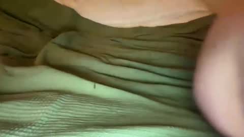 tall smooth vers gay online show from October 14, 2025, 3:07 am