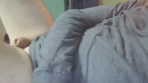 Snapshot of brtbrlss chatting on October 29, 2025, 8:32 pm brtbrlss online show from October 29, 2025, 8:32 pm