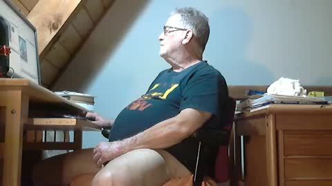 Snapshot of brubar chatting on July 23, 2026, 2:31 am brubar online show from July 23, 2026, 2:31 am