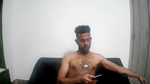 Snapshot of bruce_1111 chatting on December 22, 2025, 7:00 pm bruce_1111 online show from December 22, 2025, 7:00 pm