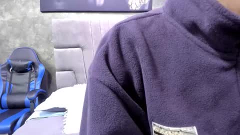 Snapshot of bruce_hans chatting on September 18, 2025, 11:34 am Bruce Hans online show from September 18, 2025, 11:34 am