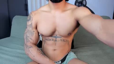 Snapshot of bruce_roldan chatting on March 7, 2025, 7:05 pm bruce roldan online show from March 7, 2025, 7:05 pm