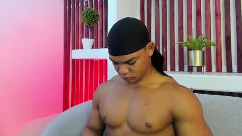 bruce_stroud online show from October 1, 2025, 11:16 am