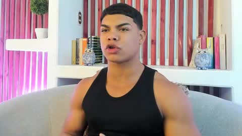 bruce_stroud online show from October 4, 2025, 10:57 am