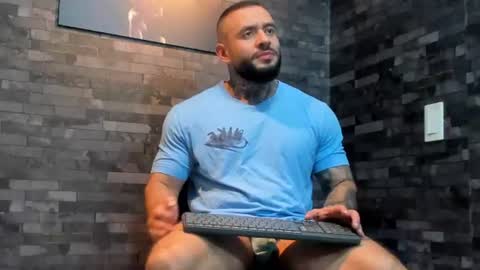 brucedallas online show from July 2, 2026, 3:34 am