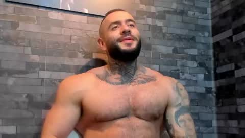 brucedallas online show from July 5, 2026, 4:19 am