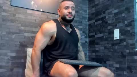 brucedallas online show from July 17, 2026, 12:06 am