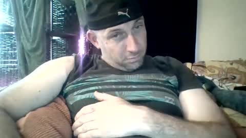 brucejuce666 online show from March 7, 2025, 11:18 am