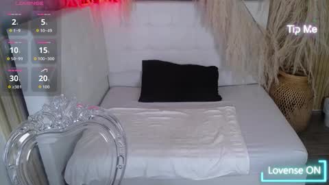 Snapshot of bruja_scarlata chatting on October 16, 2025, 10:16 am Bruja SCarlata online show from October 16, 2025, 10:16 am