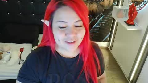 Bruja SCarlata online show from May 5, 2026, 1:13 am