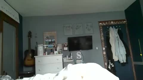 brunettebaby040 online show from September 27, 2025, 3:39 pm