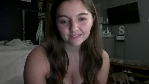 brunettebaby040 online show from September 29, 2025, 6:29 am