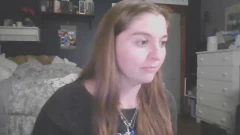 brunettebaby040 online show from October 28, 2025, 4:05 am