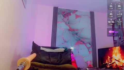 Snapshot of brunettesexy11 chatting on November 24, 2025, 7:24 pm ChannelR online show from November 24, 2025, 7:24 pm