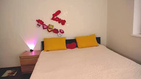 Ellis online show from November 9, 2025, 6:44 am