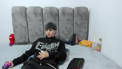 Bruno Cruz online show from May 12, 2026, 2:08 am