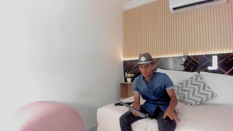 Snapshot of bruno_fox_ chatting on June 23, 2026, 7:45 pm Bruno online show from June 23, 2026, 7:45 pm