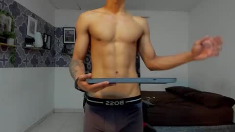 bruno_snow online show from November 6, 2025, 4:13 am