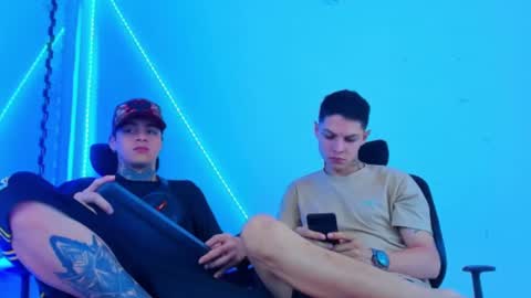 Snapshot of bruno_wild chatting on October 14, 2025, 12:00 am Bruno wild online show from October 14, 2025, 12:00 am