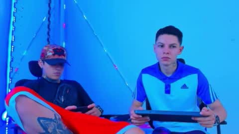 Snapshot of bruno_wild chatting on October 18, 2025, 2:25 am Bruno wild online show from October 18, 2025, 2:25 am