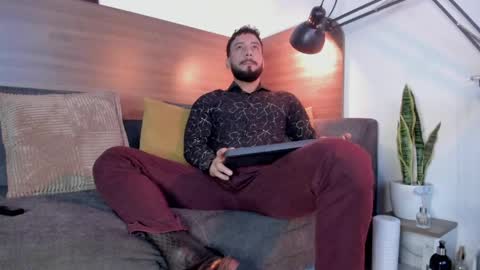 Andres Suarez online show from April 27, 2026, 4:49 pm