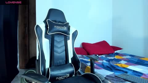 bryan_oficials online show from September 19, 2025, 5:20 am