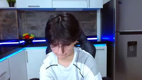 Snapshot of bryce_evans chatting on November 25, 2025, 3:34 pm B R Y C E online show from November 25, 2025, 3:34 pm