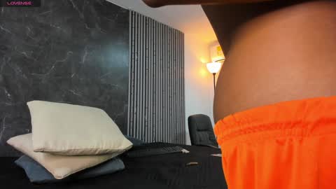 Bryxon  online show from December 19, 2024, 2:13 pm