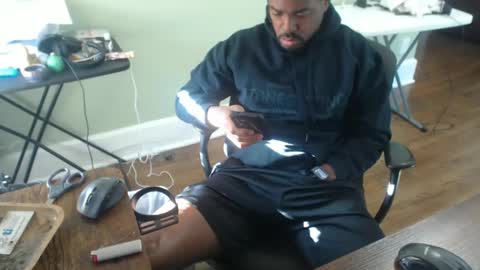 Snapshot of btd313 chatting on October 8, 2025, 1:20 pm btd313 online show from October 8, 2025, 1:20 pm