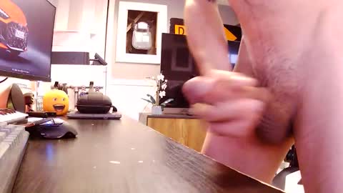 btone1979 online show from March 19, 2026, 1:48 pm