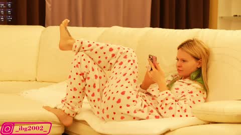 Snapshot of bubble__gum_ chatting on January 30, 2025, 1:11 am Bubble gum online show from January 30, 2025, 1:11 am