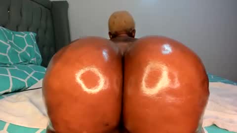 Snapshot of bubble_big_booty chatting on February 20, 2025, 12:08 am Stacy420 online show from February 20, 2025, 12:08 am