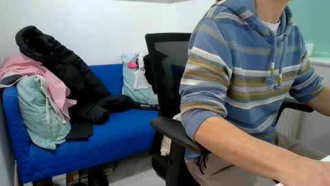 Snapshot of bubblebumdave chatting on January 14, 2025, 1:17 pm Bubblebum online show from January 14, 2025, 1:17 pm